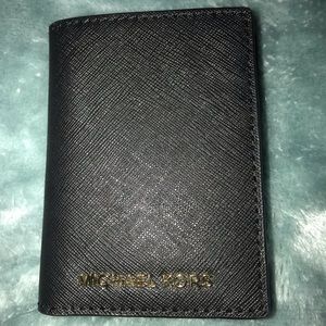 Men’s Michael Kors Charging Bank Wallet